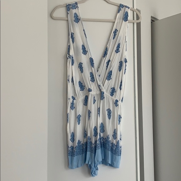 White and light blue romper!!! - Picture 3 of 5